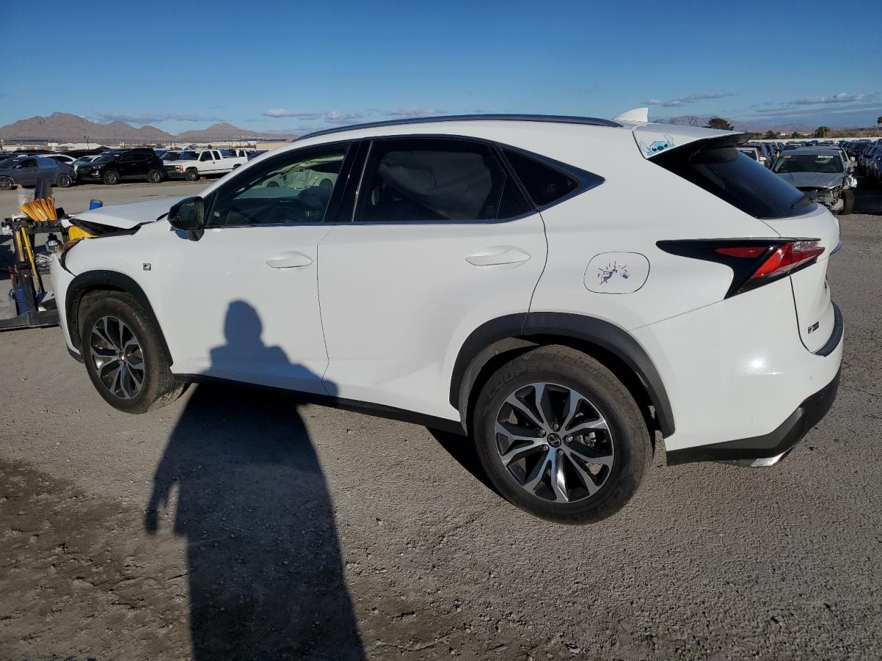 2017 LEXUS NX 200T BA - Фото 2