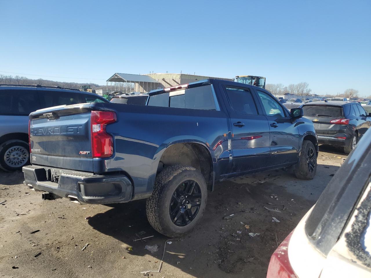 2023 CHEVROLET SILVERADO - Image 3