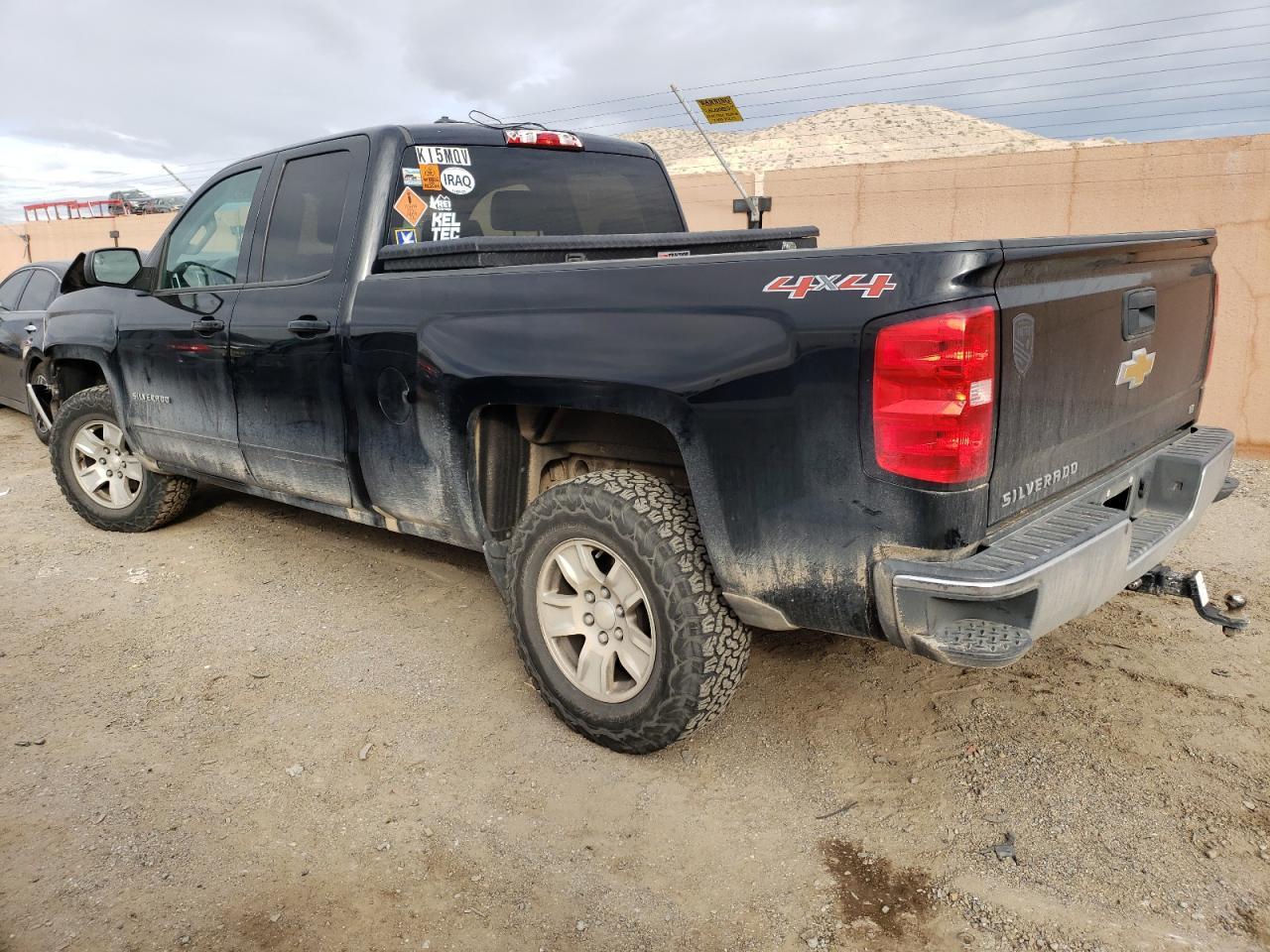 2017 CHEVROLET SILVERADO - Image 2