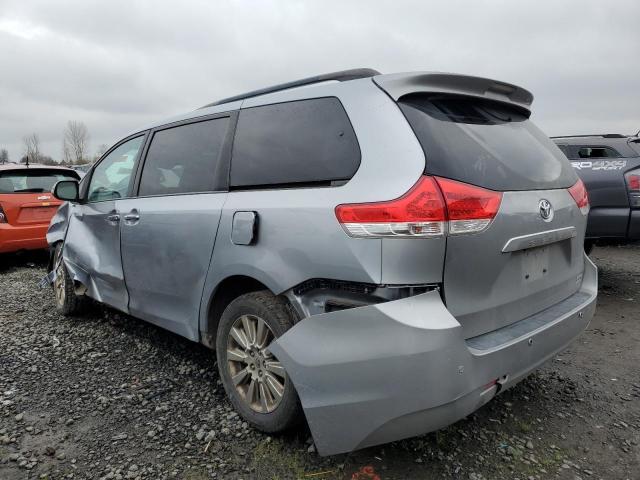 2013 Toyota Sienna Xle - Фото 2