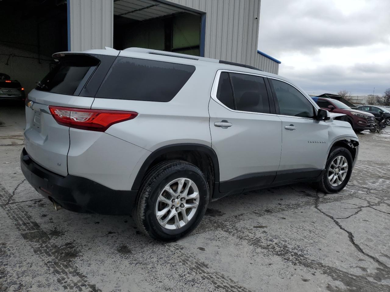 2018 CHEVROLET TRAVERSE L - Image 3