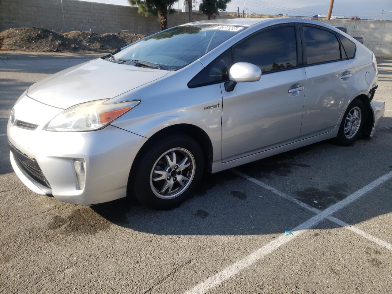 2014 TOYOTA PRIUS car image