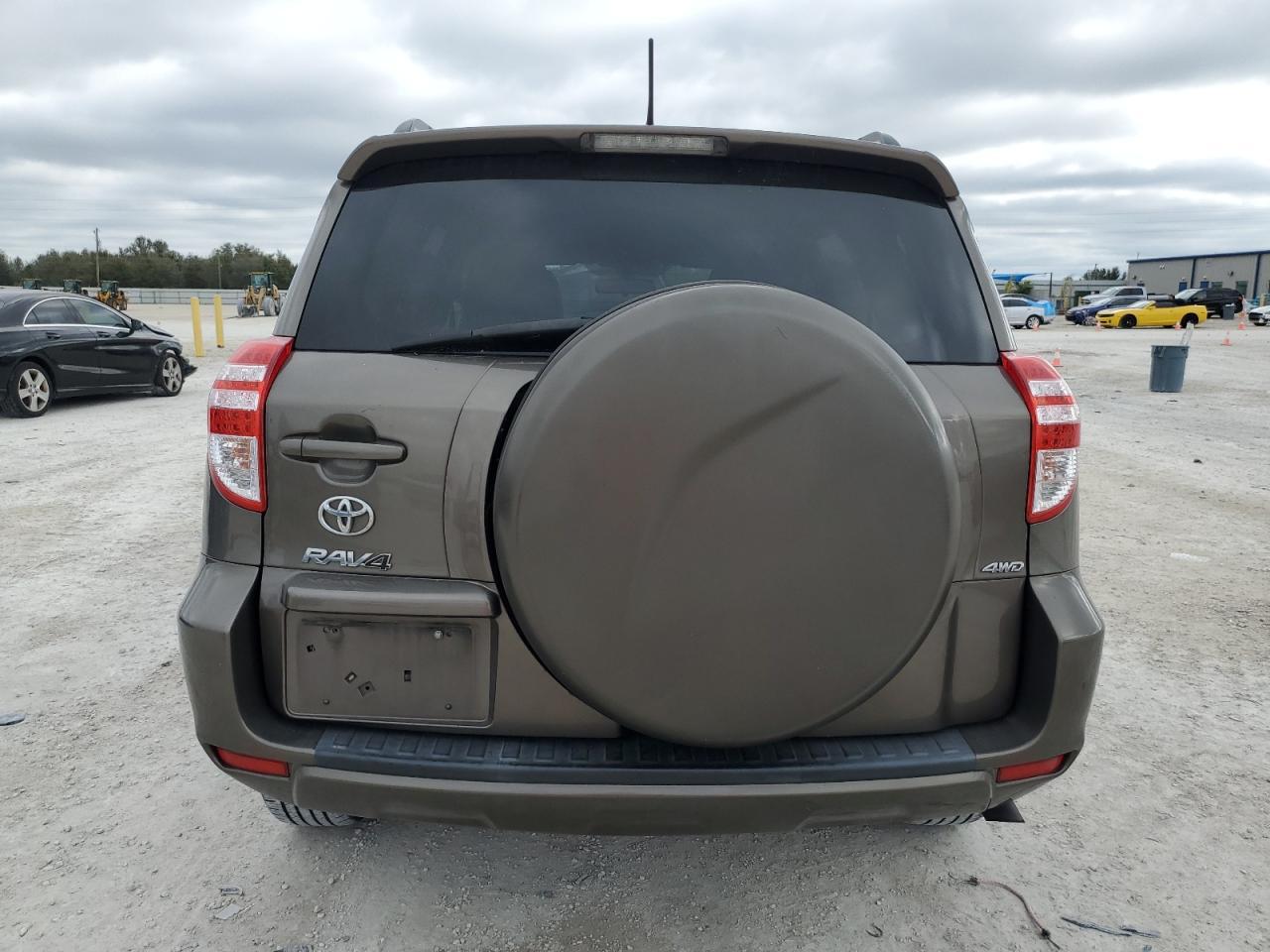 2011 TOYOTA RAV4 - Image 6