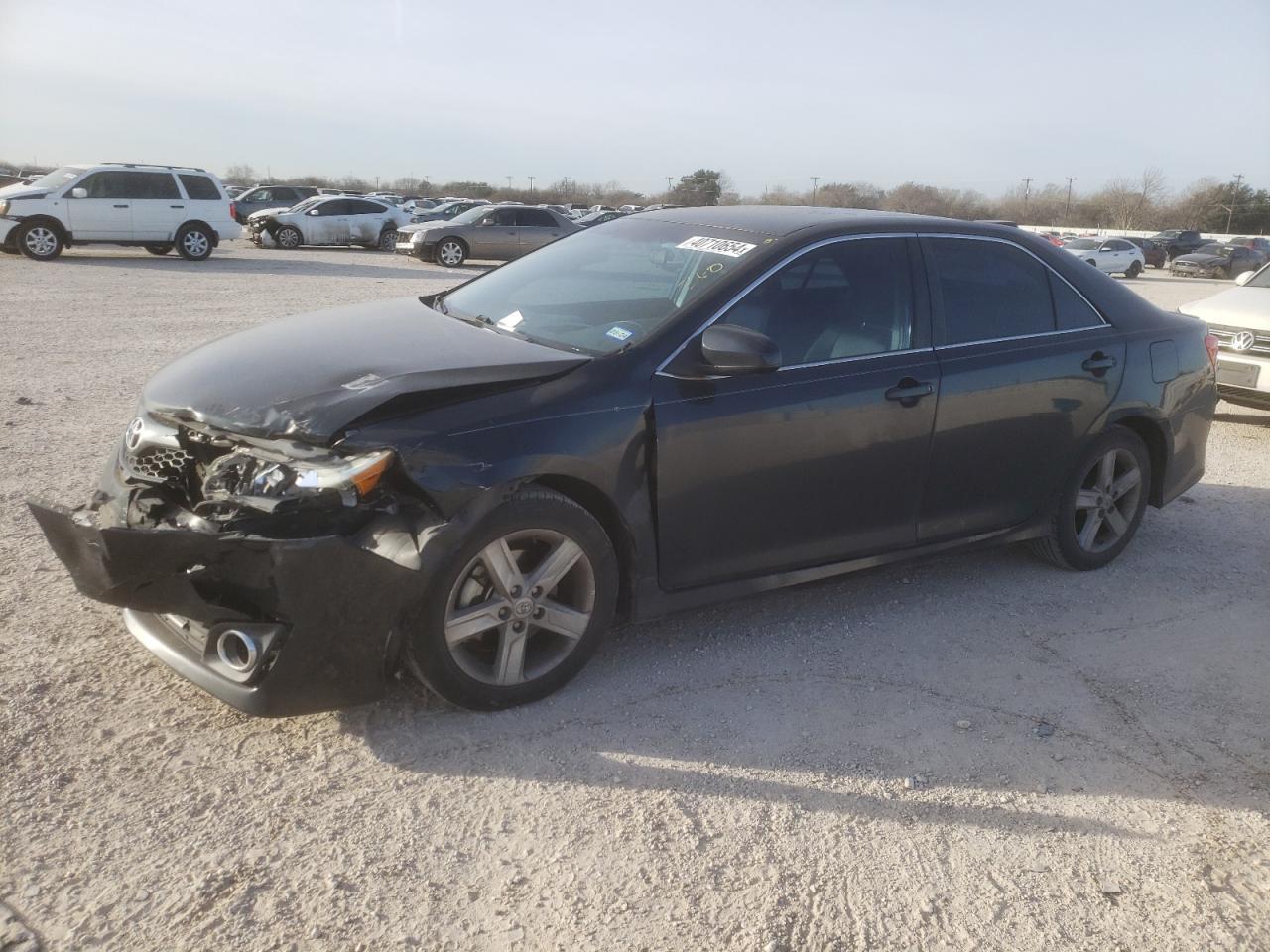 2013 TOYOTA CAMRY L