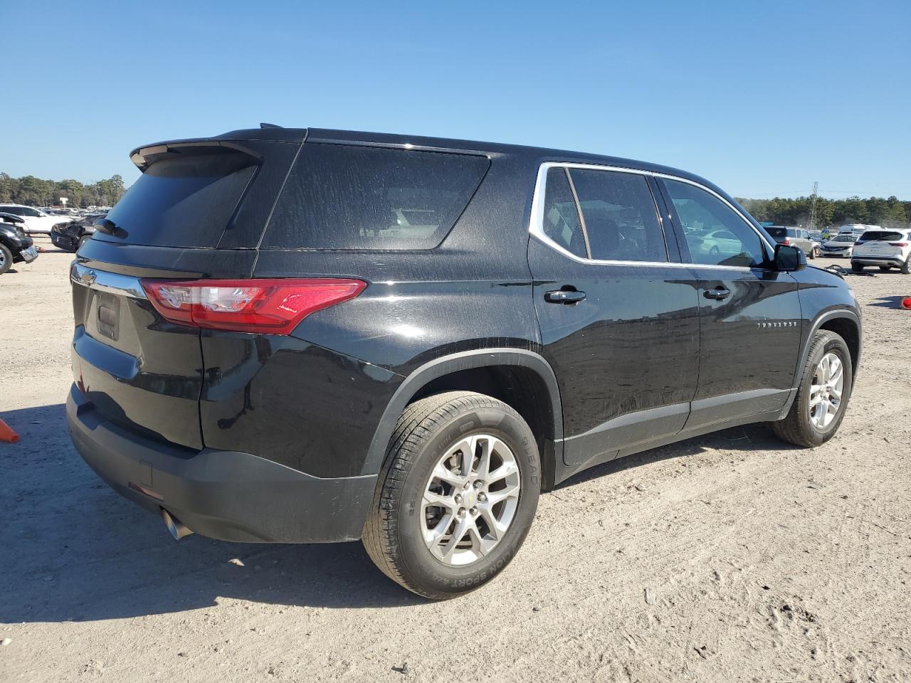 2018 CHEVROLET TRAVERSE L - Image 3