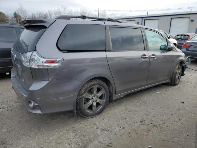2017 Toyota Sienna Se - Фото 3