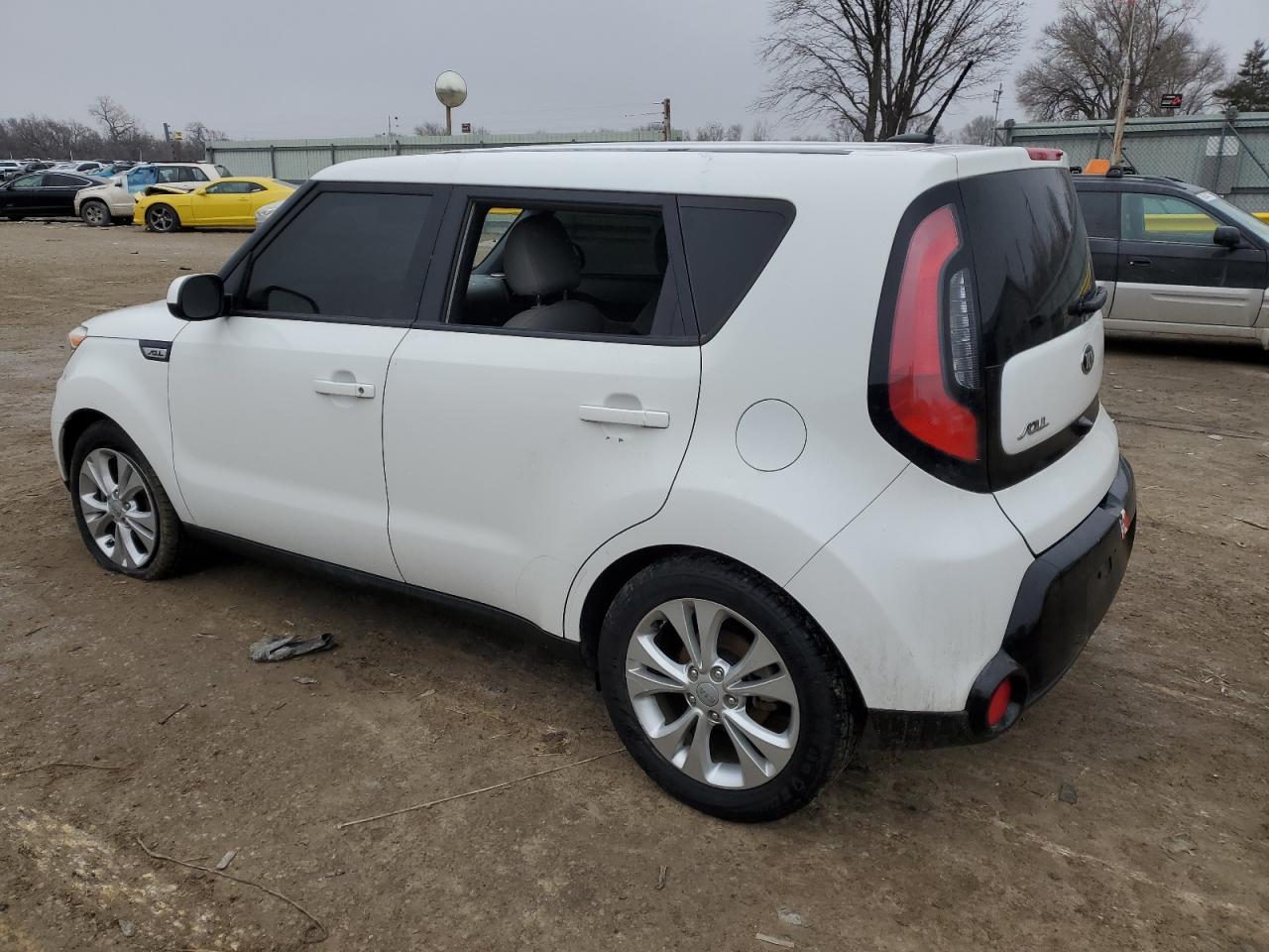 2016 KIA SOUL + - Image 2