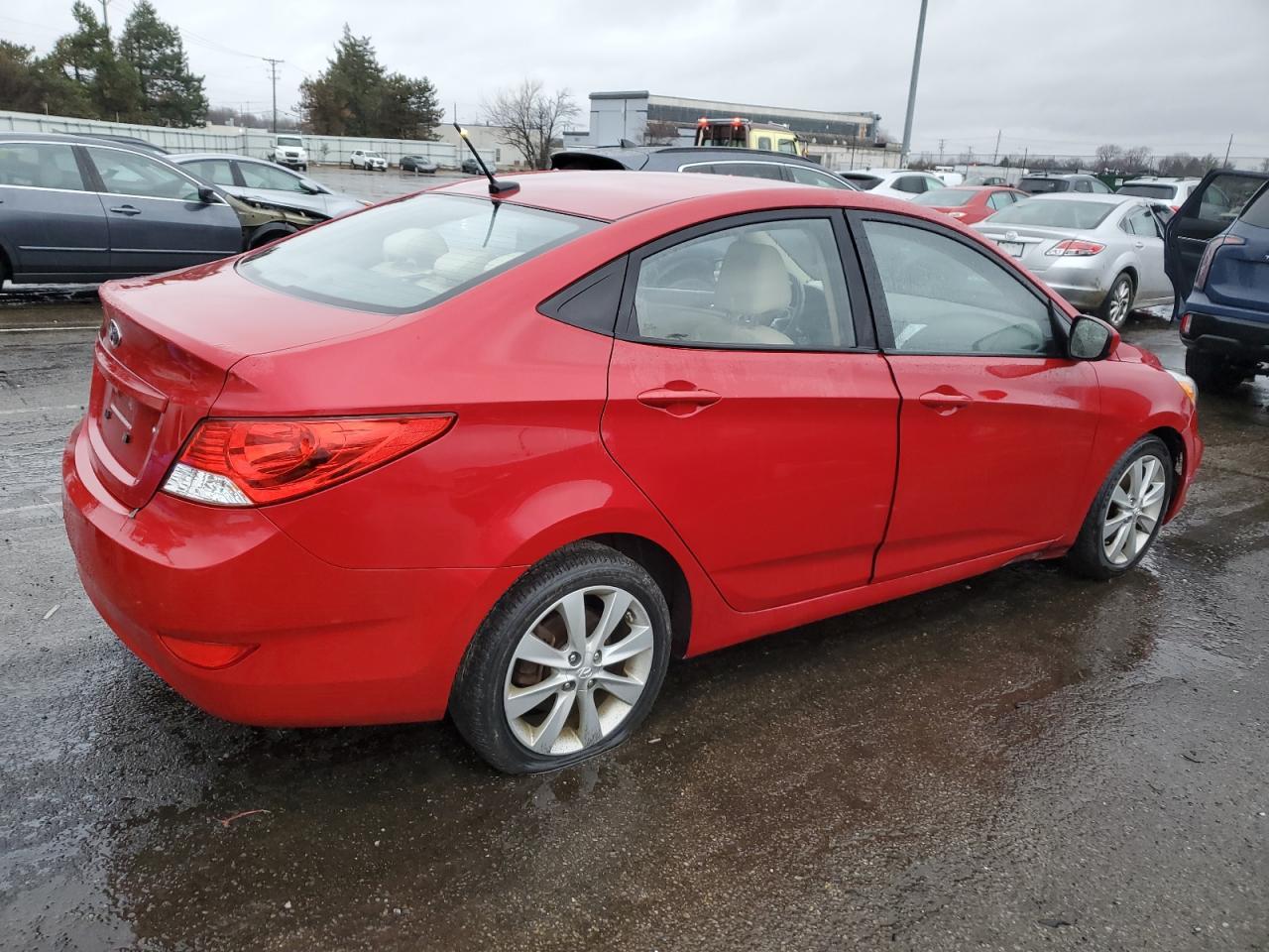 2014 HYUNDAI ACCENT GLS - Image 3