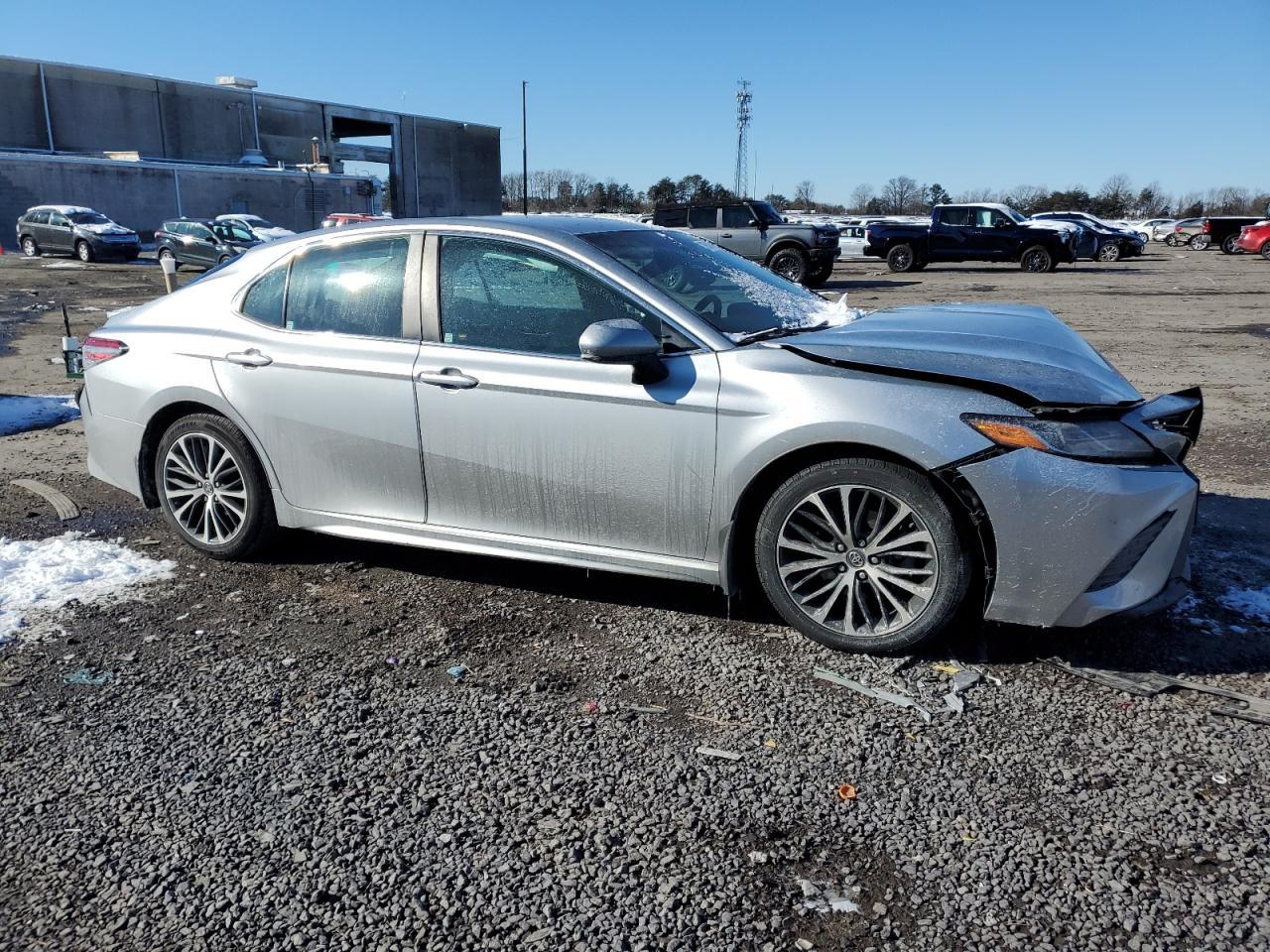 2018 TOYOTA CAMRY L - Фото 4
