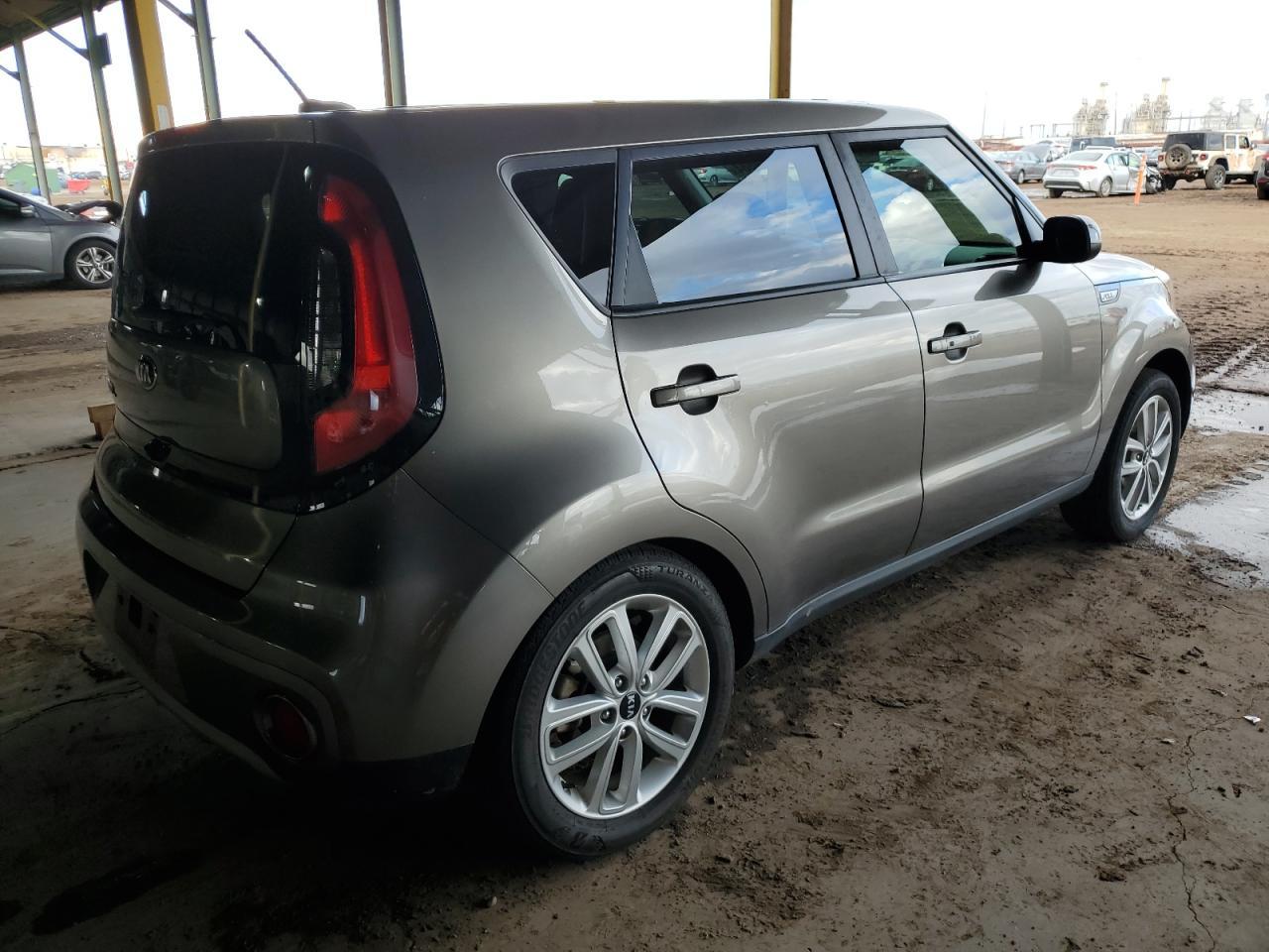 2019 KIA SOUL + - Image 3