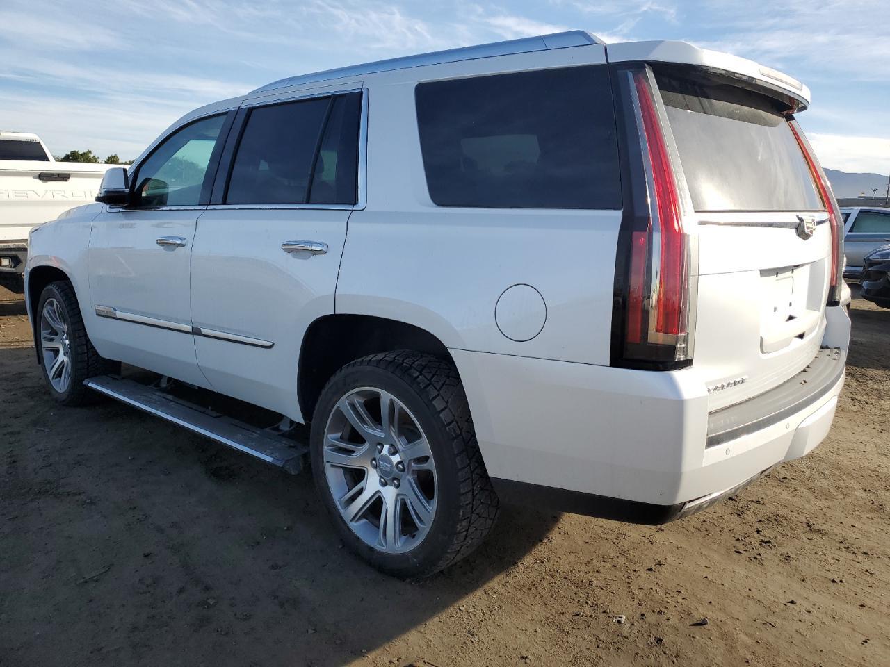 2016 CADILLAC ESCALADE P - Фото 2