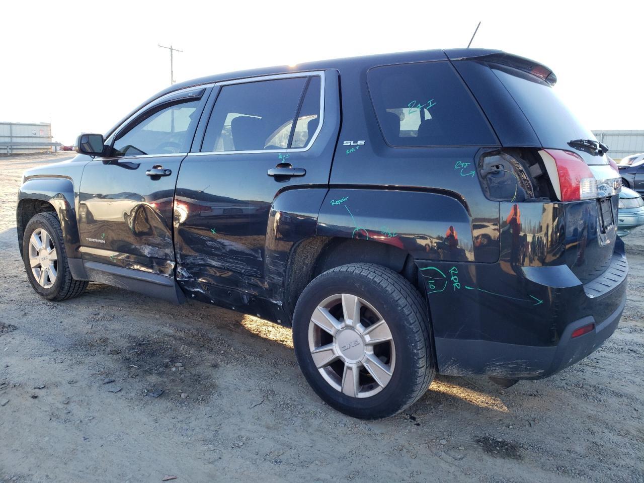 2013 GMC TERRAIN SL - Image 2