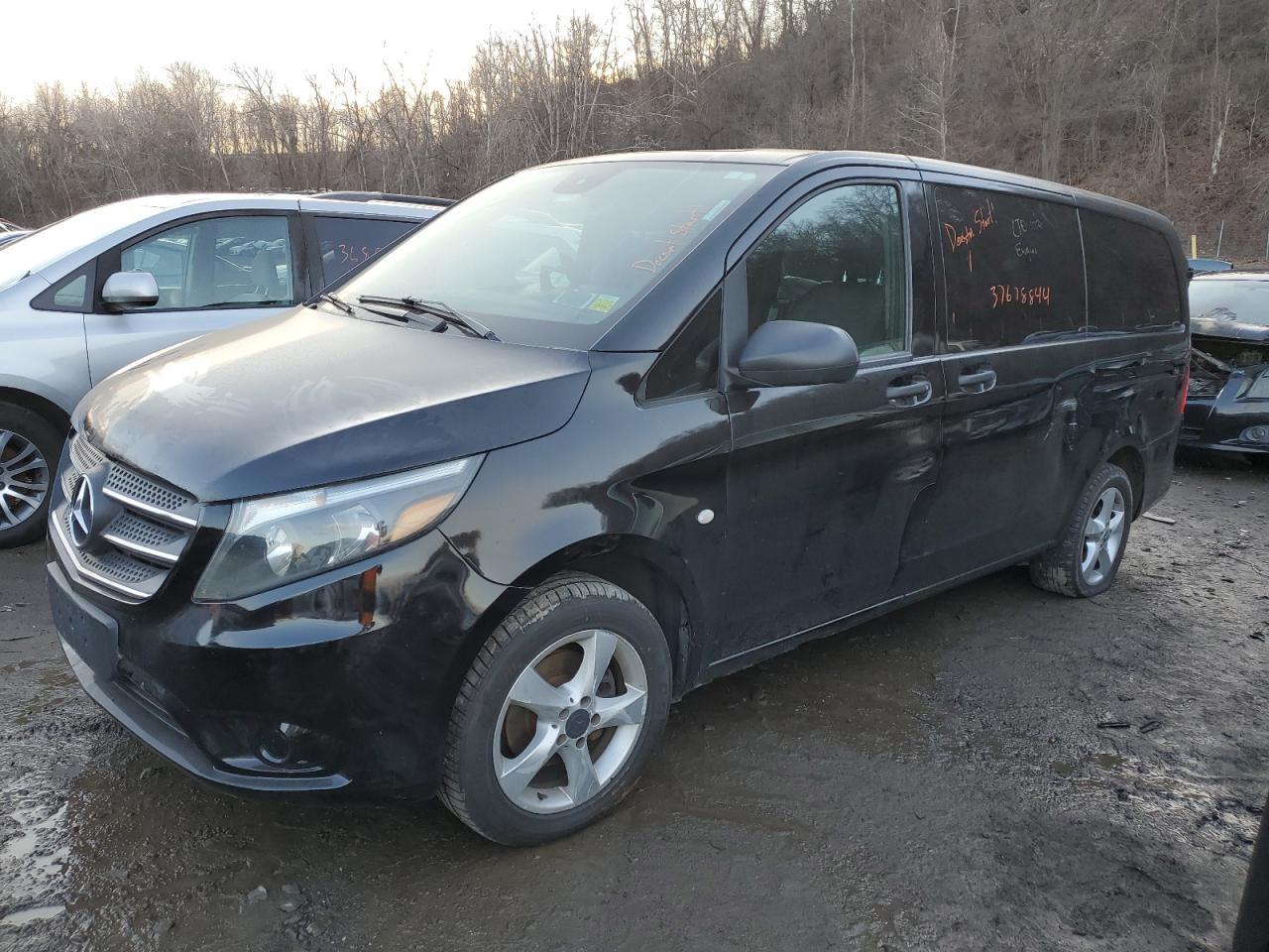 2018 MERCEDES-BENZ METRIS car image