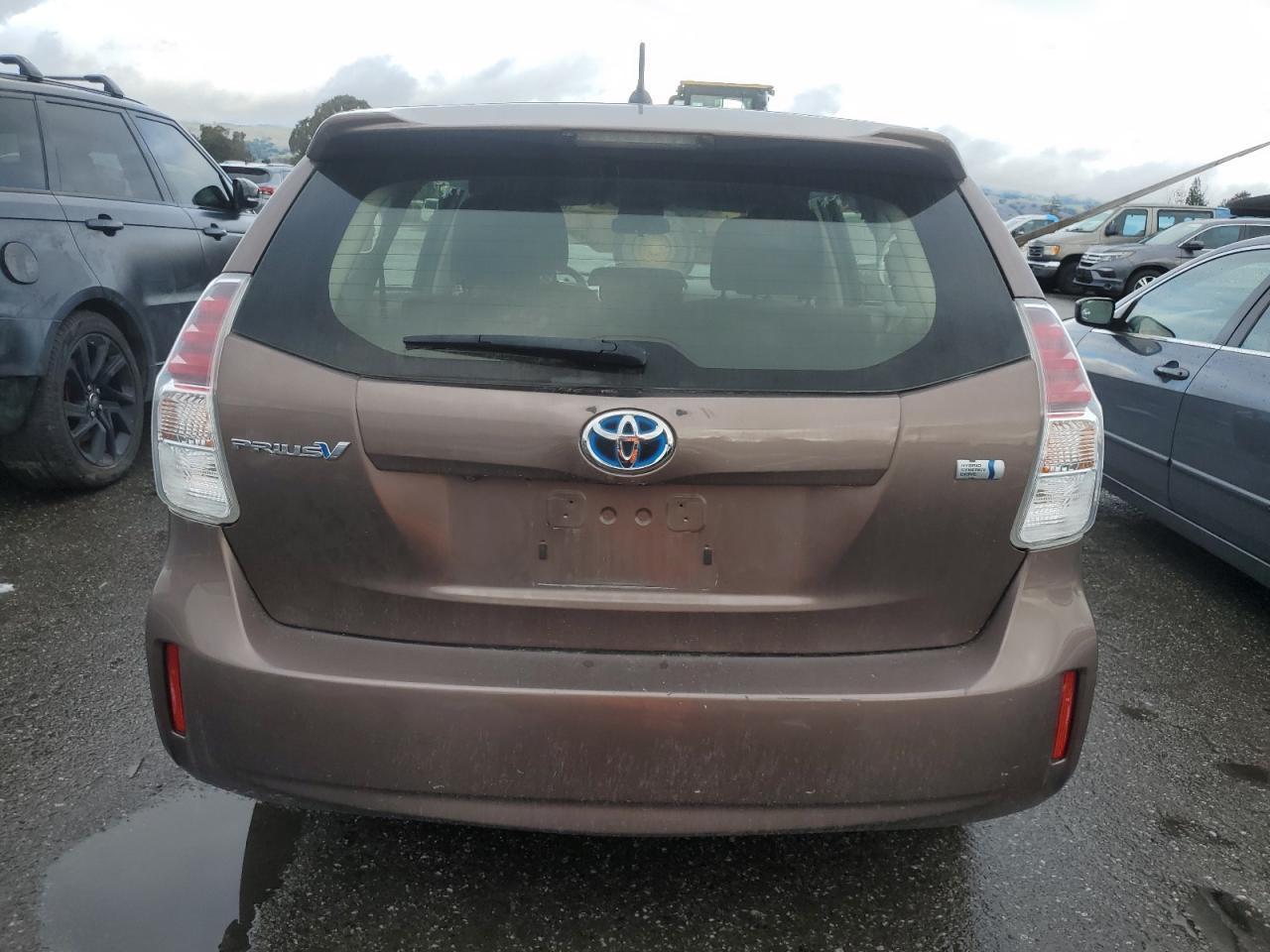 2016 TOYOTA PRIUS V - Фото 6