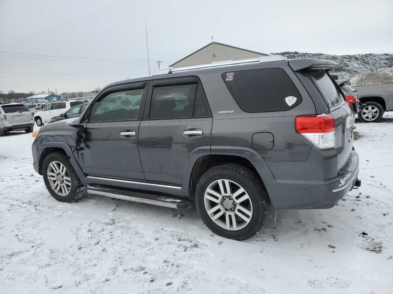 2011 TOYOTA 4RUNNER SR - Image 2