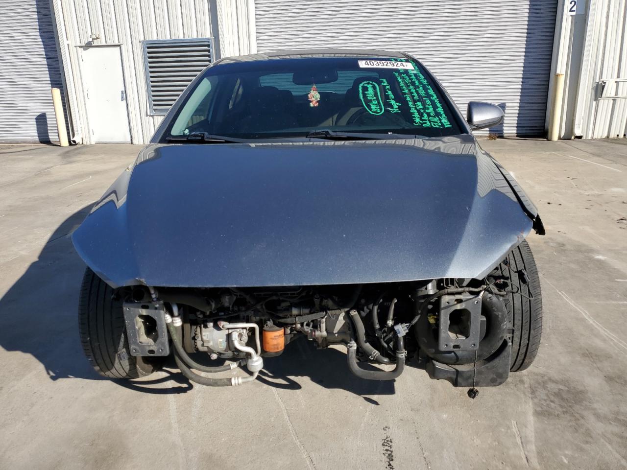 2018 HYUNDAI ELANTRA SE - Image 5