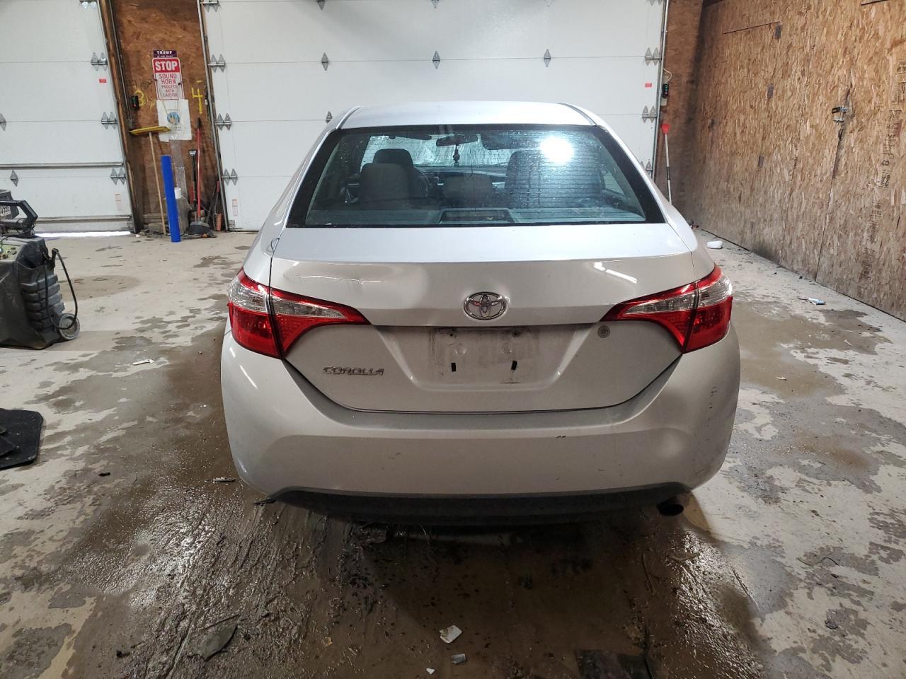 2015 TOYOTA COROLLA L - Фото 6