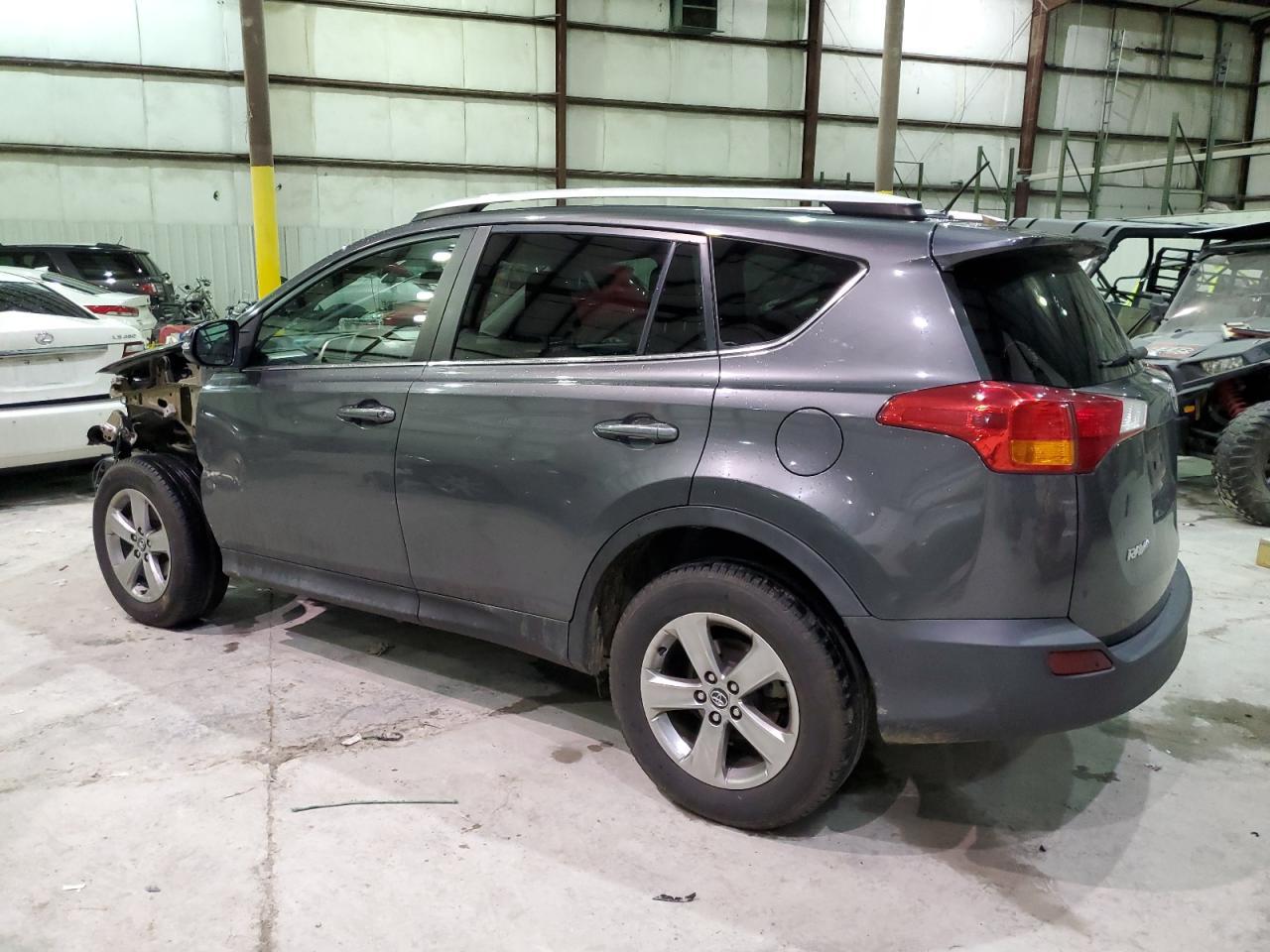 2015 TOYOTA RAV4 XLE - Фото 2
