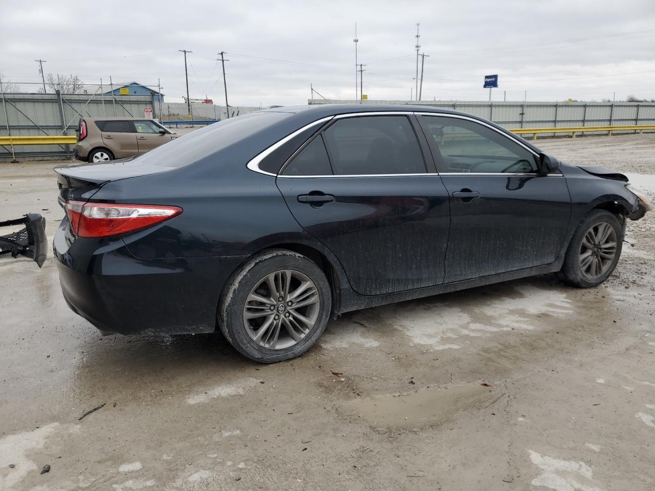 2017 TOYOTA CAMRY LE - Image 3