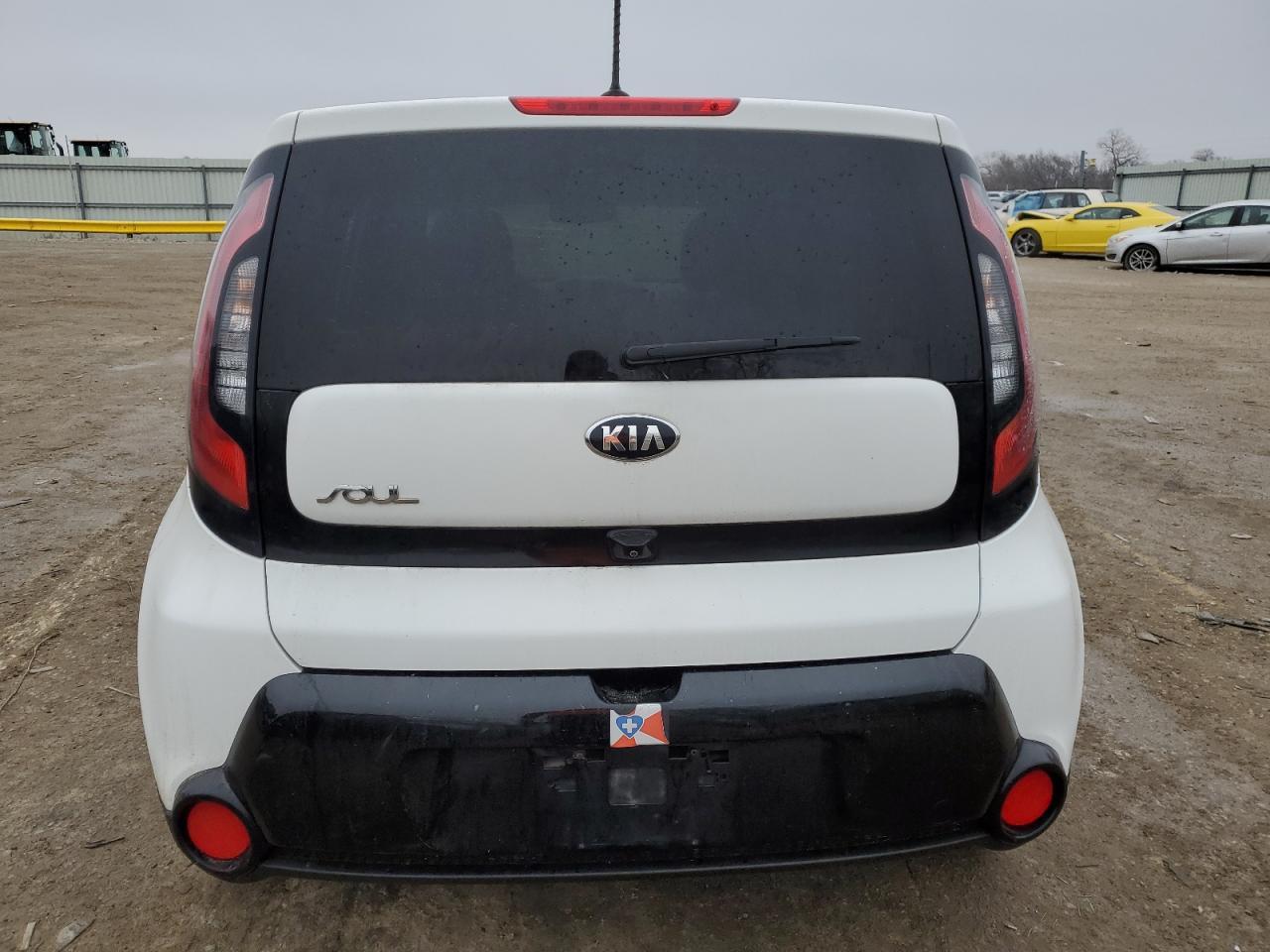 2016 KIA SOUL + - Image 6