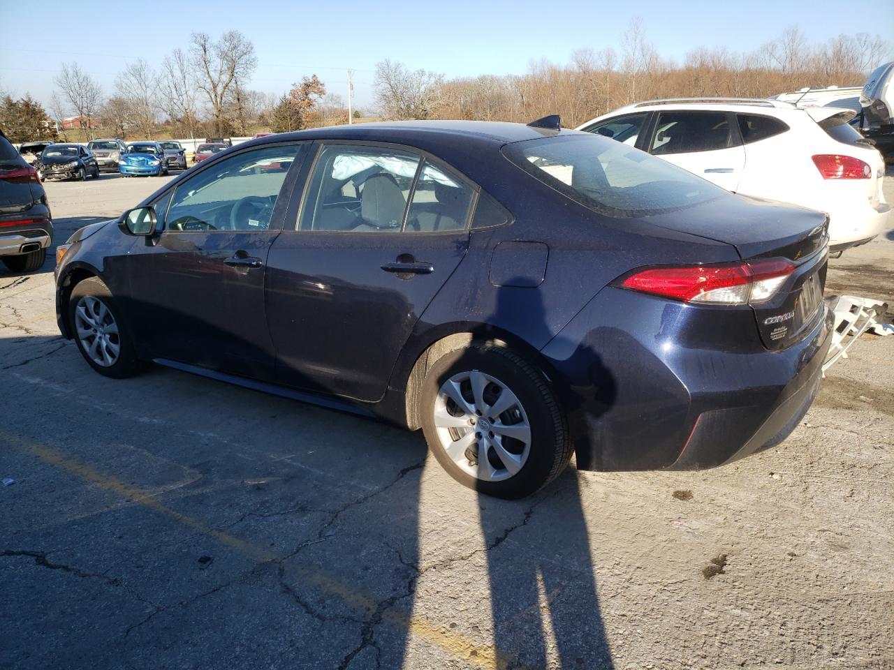 2022 TOYOTA COROLLA LE - Фото 2