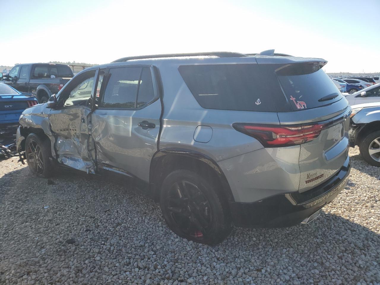 2023 CHEVROLET TRAVERSE P - Image 2
