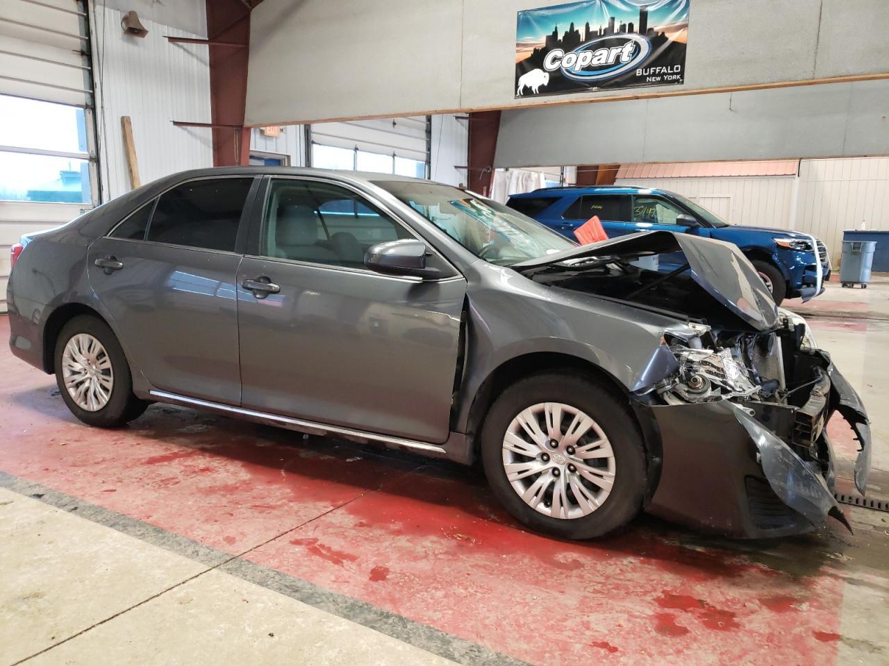 2014 TOYOTA CAMRY L - Фото 4