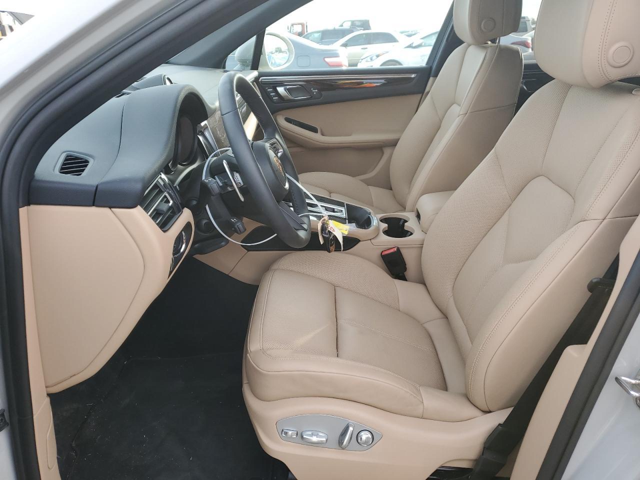 2023 PORSCHE MACAN BASE - Image 7