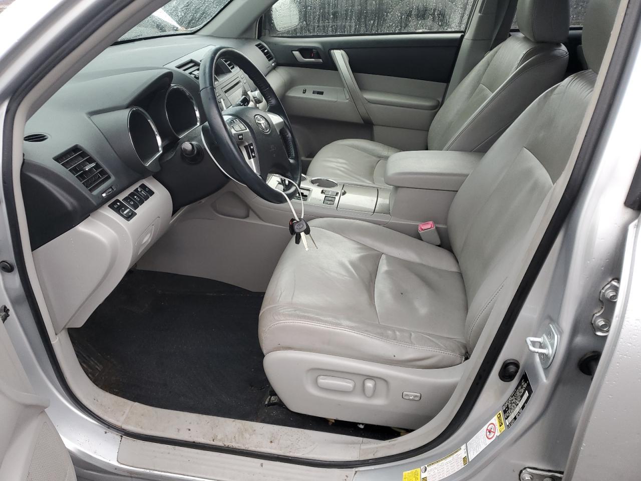 2012 TOYOTA HIGHLANDER - Image 7