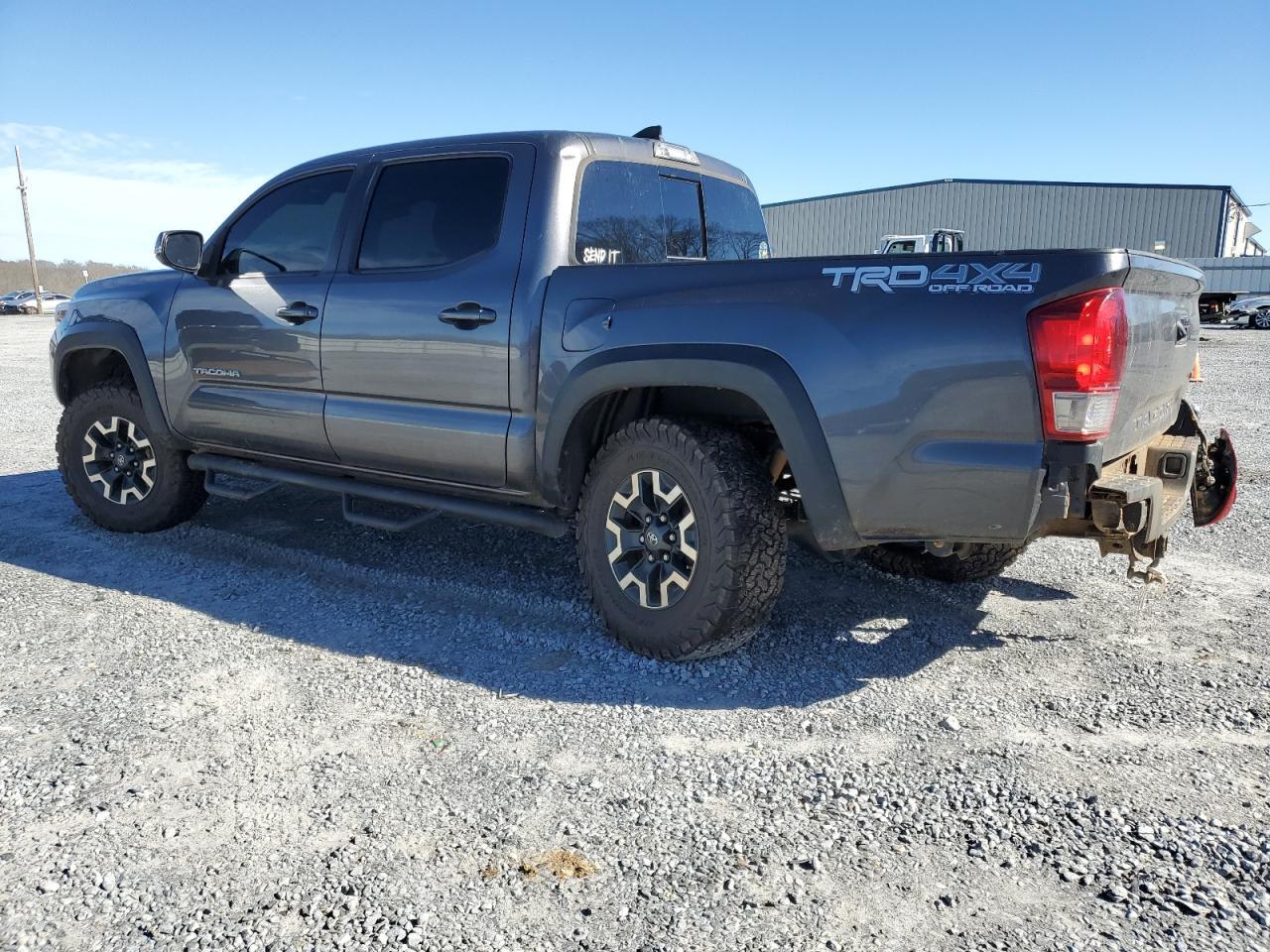 2017 TOYOTA TACOMA DOU - Фото 2