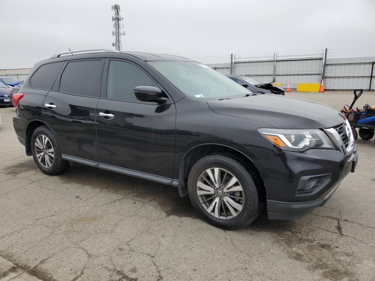 2017 NISSAN PATHFINDER - Image 4