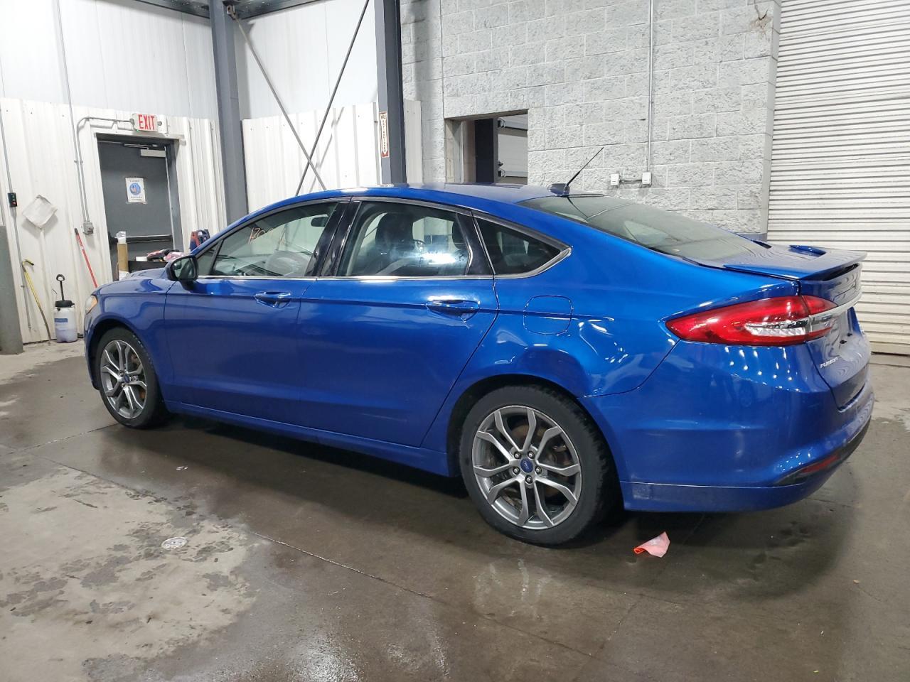 2017 FORD FUSION SE - Image 2