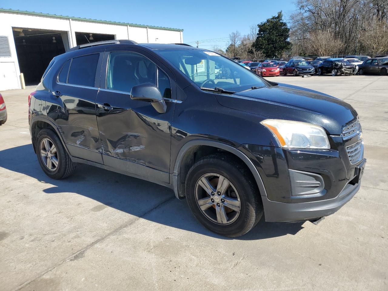 2015 CHEVROLET TRAX 1LT - Image 4