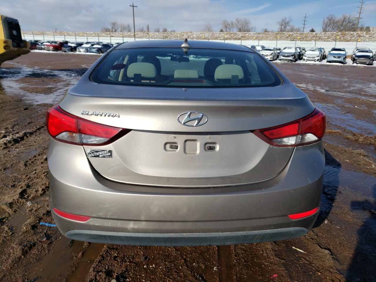 2015 HYUNDAI ELANTRA SE - Image 6