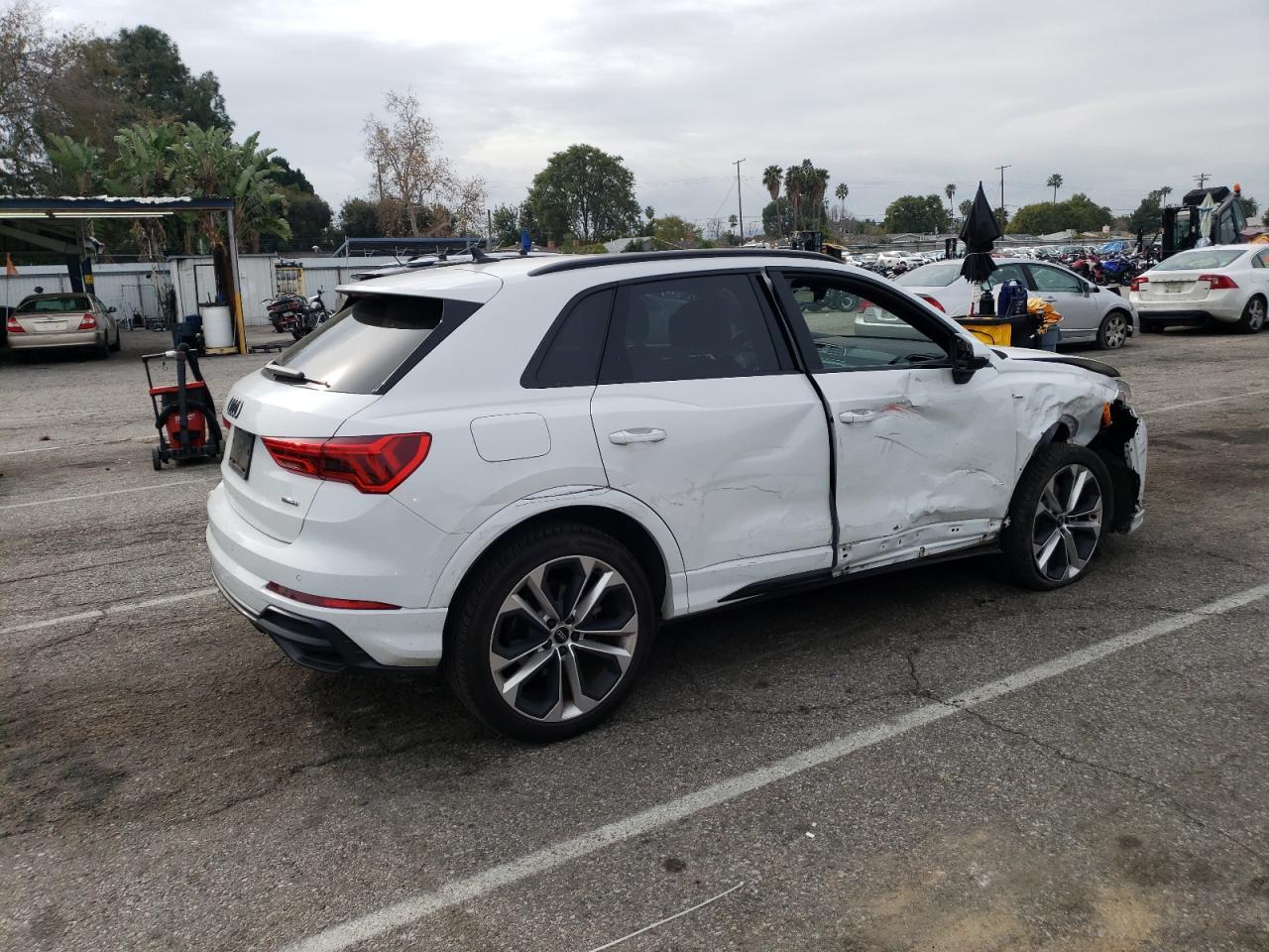 2021 AUDI Q3 PREMIUM - Фото 3