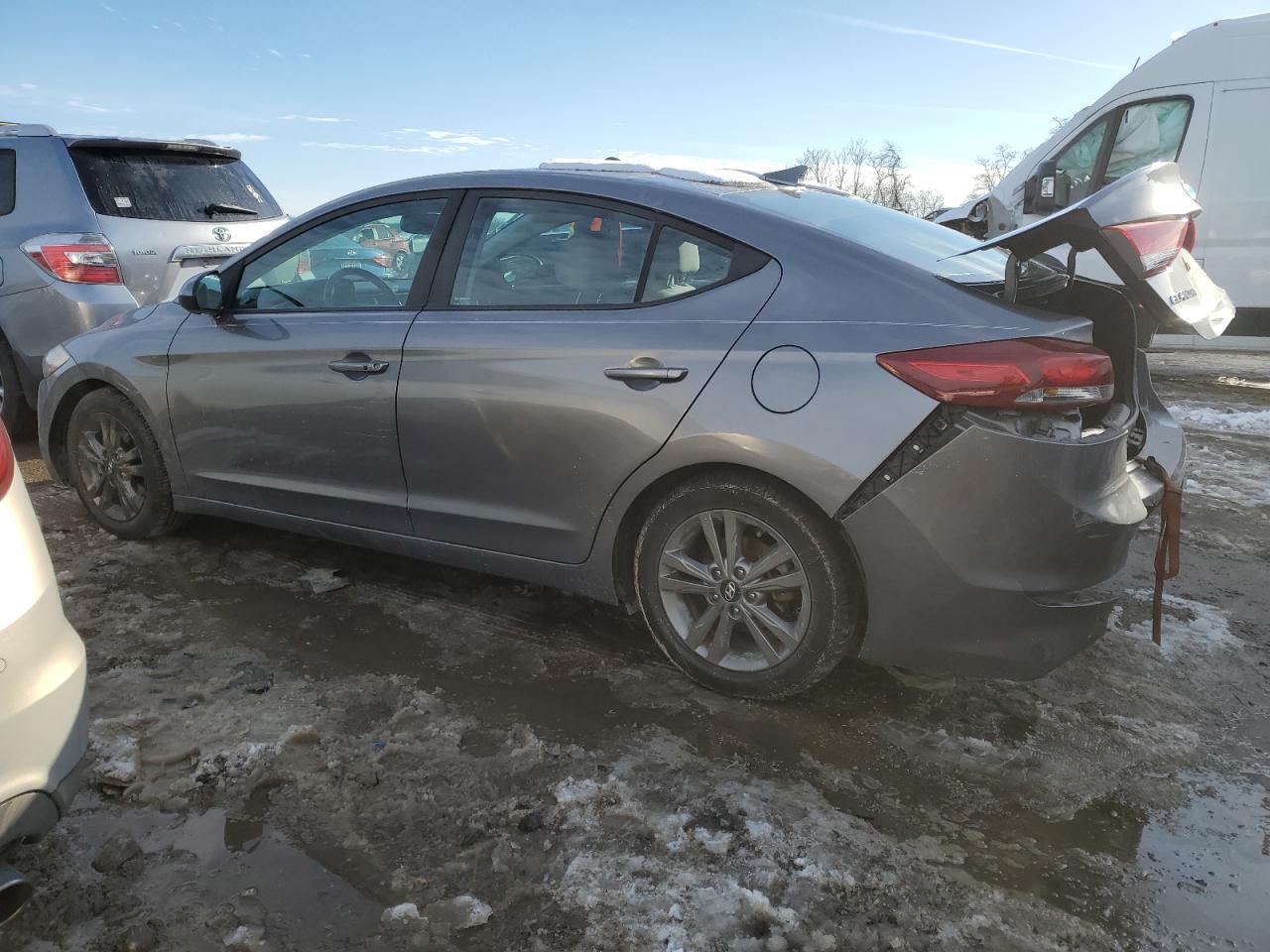 2018 HYUNDAI ELANTRA SE - Image 2