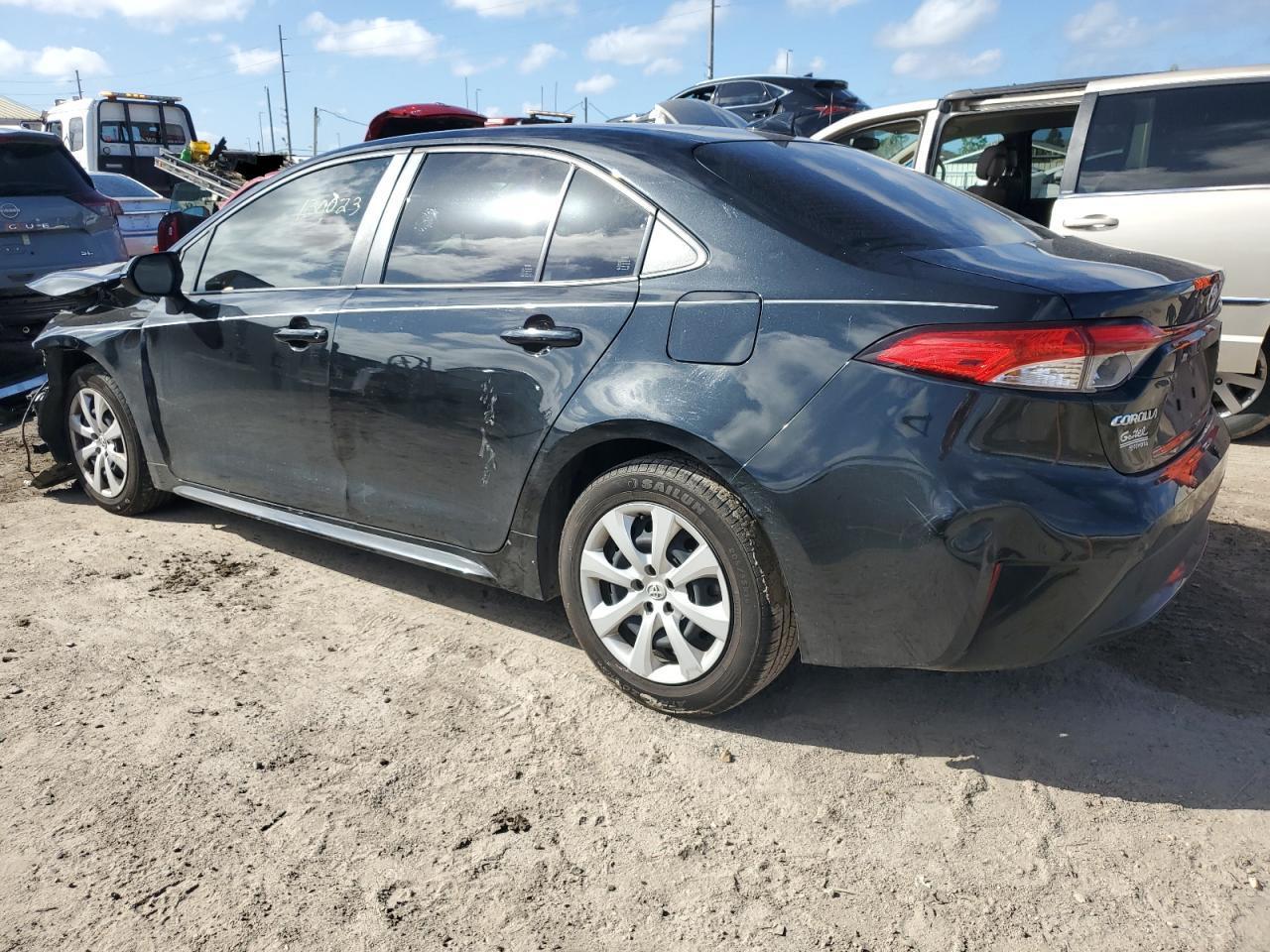 2022 TOYOTA COROLLA LE - Фото 2