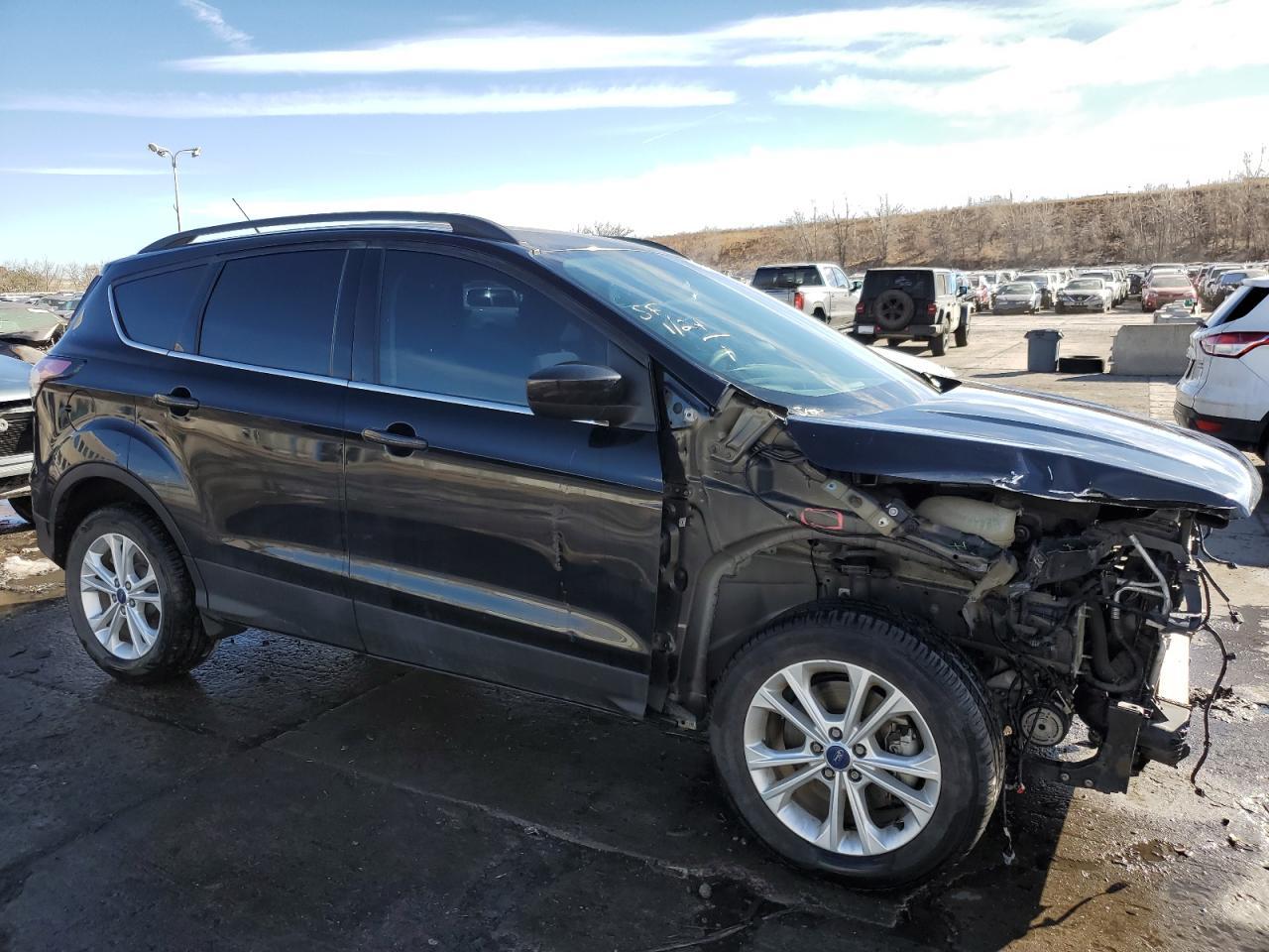 2017 FORD ESCAPE SE - Фото 4