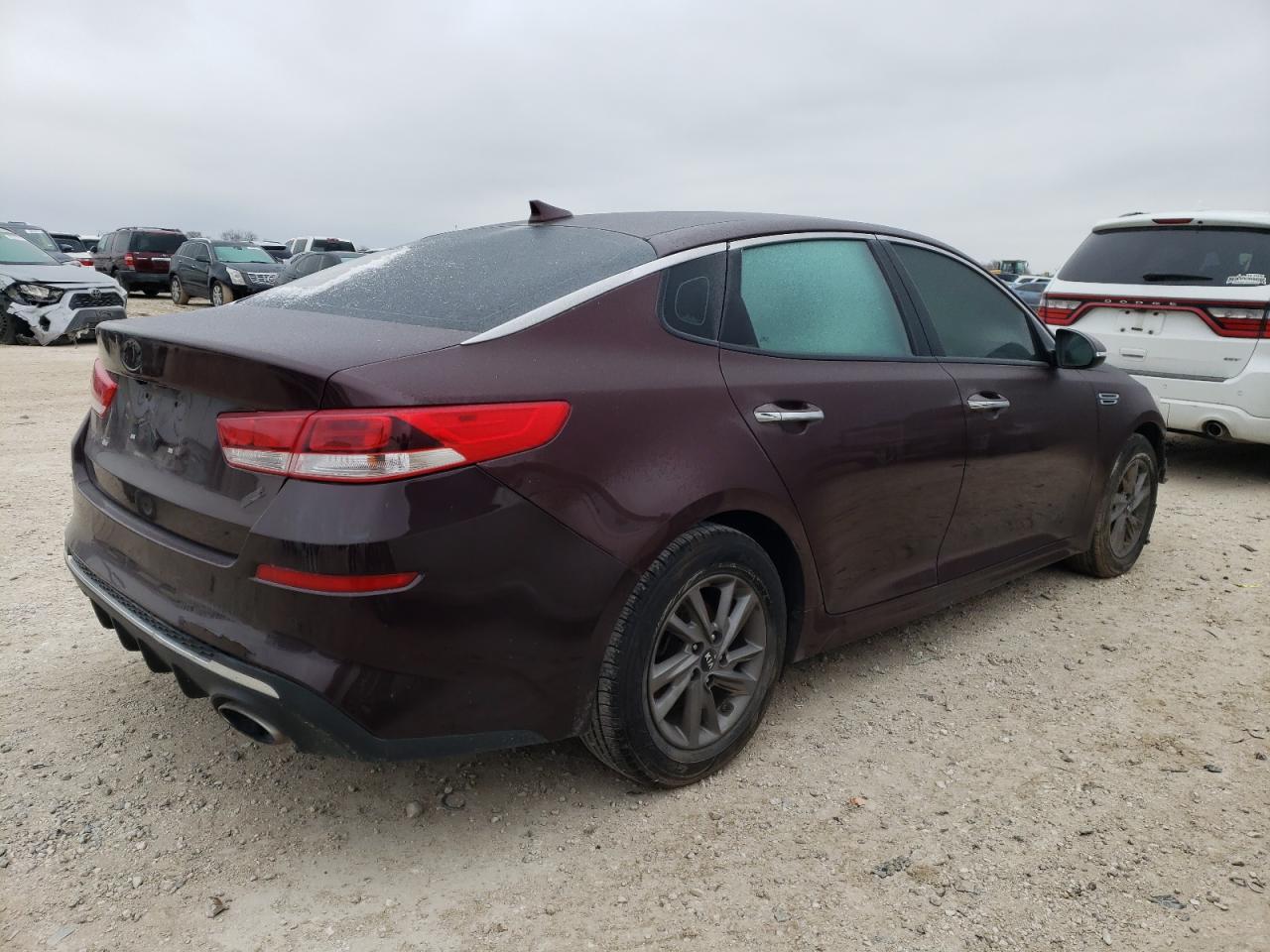 2020 KIA OPTIMA LX - Фото 3