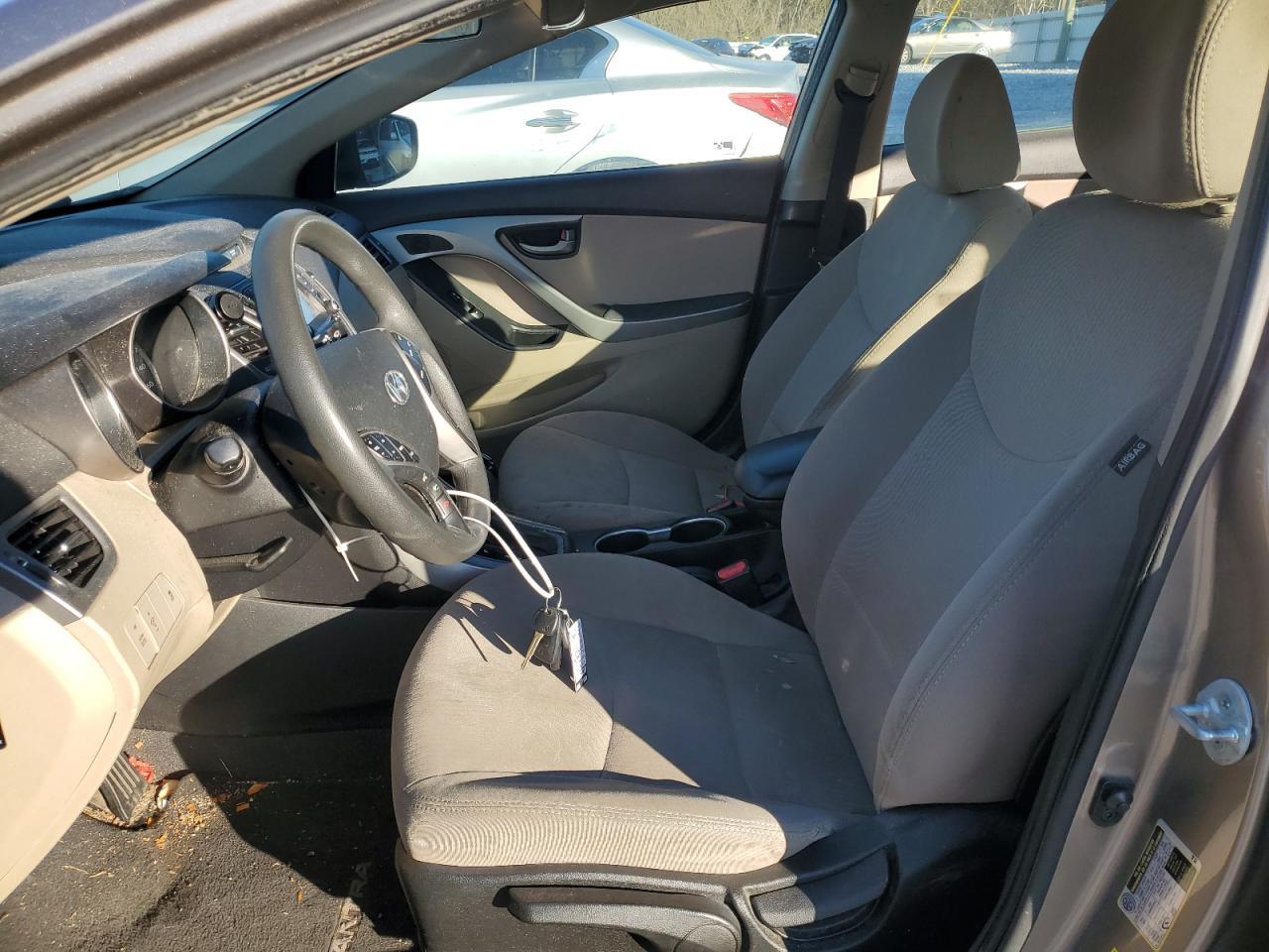 2014 HYUNDAI ELANTRA SE - Image 7