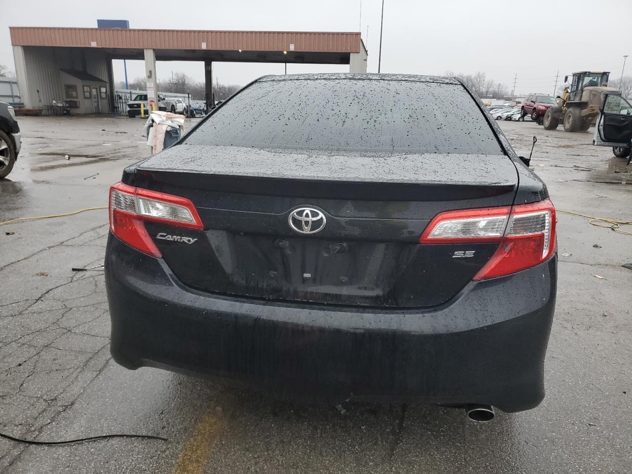 2014 TOYOTA CAMRY L - Image 6