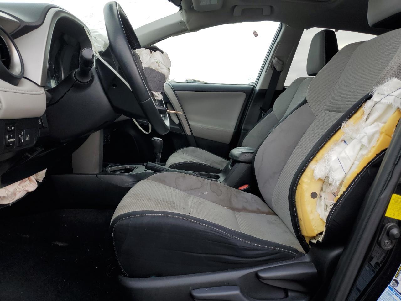2017 TOYOTA RAV4 XLE - Image 7