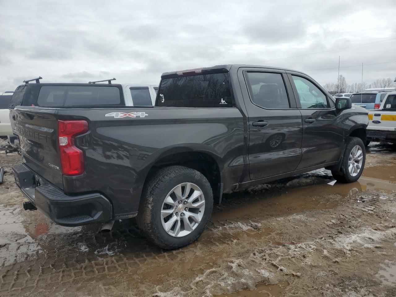 2021 CHEVROLET SILVERADO - Фото 3