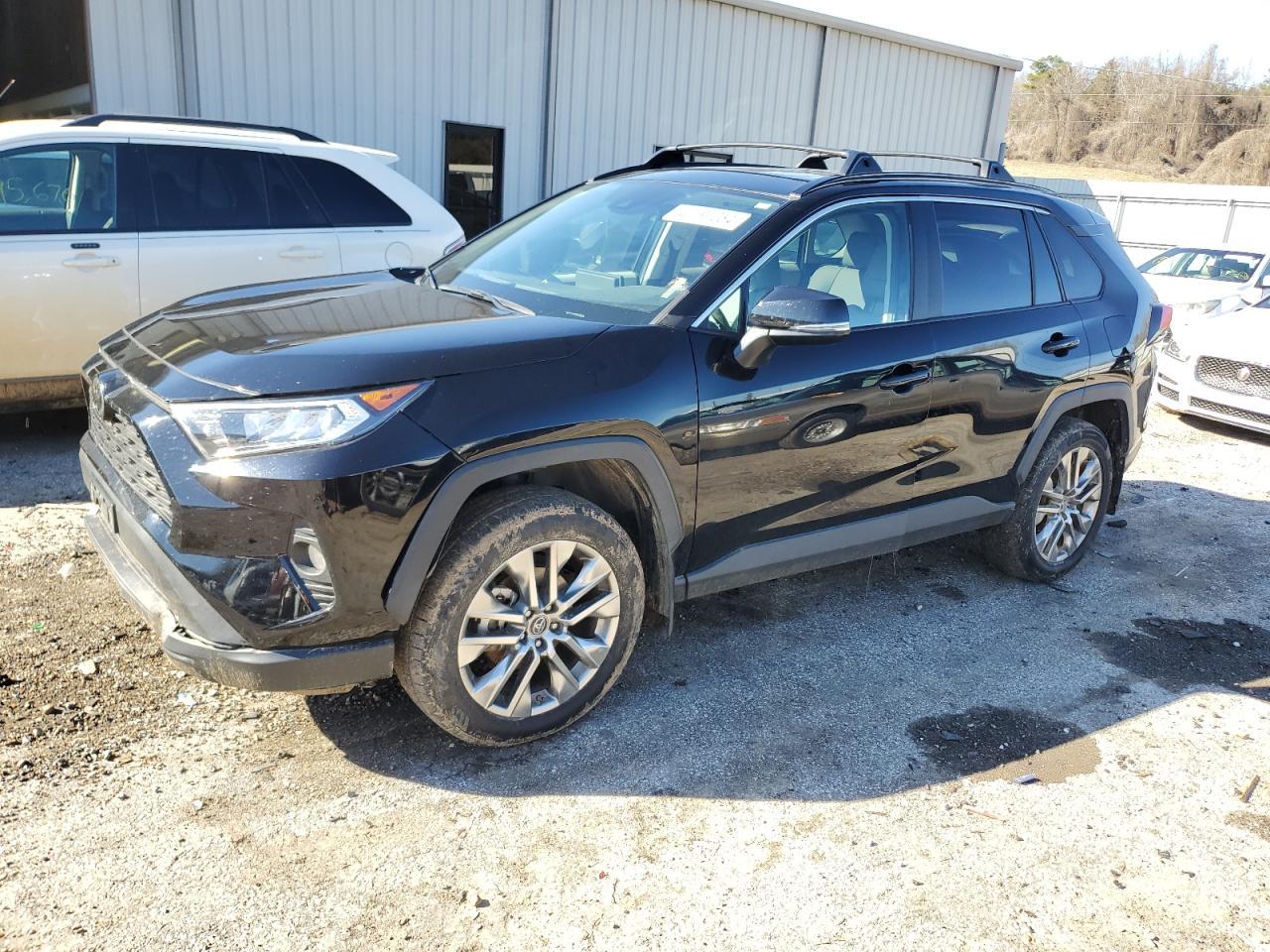 2019 TOYOTA RAV4 XLE P