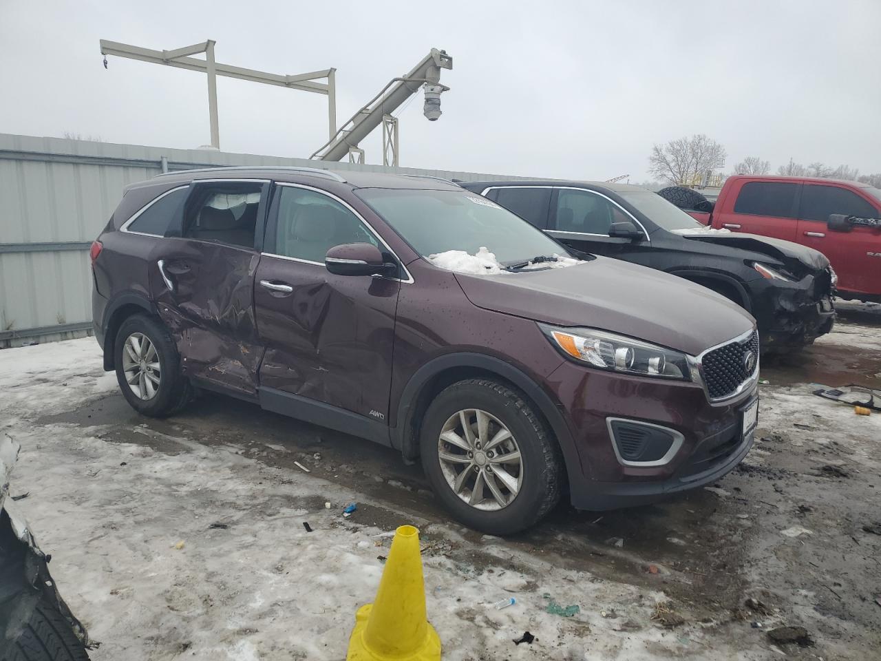 2016 KIA SORENTO LX - Image 4