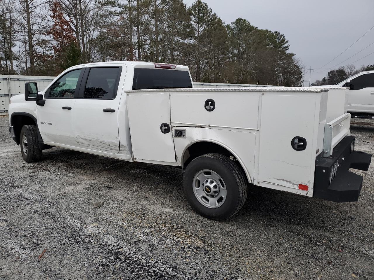 2024 CHEVROLET SILVERADO - Image 2
