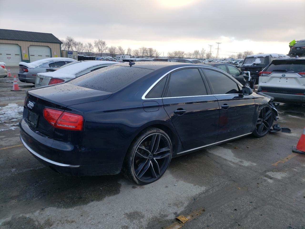 2011 AUDI A8 QUATTRO - Image 3