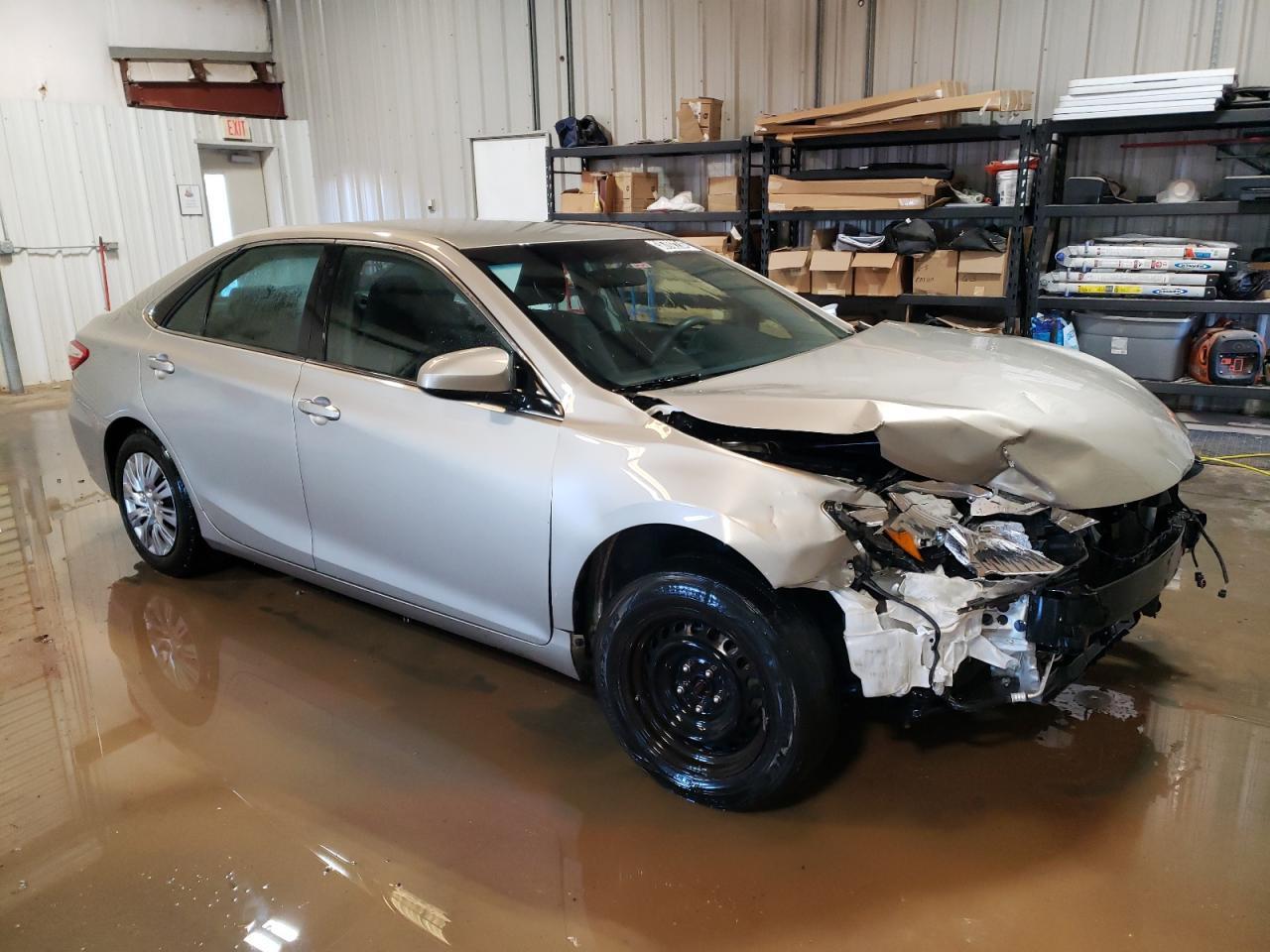 2015 TOYOTA CAMRY LE - Фото 4
