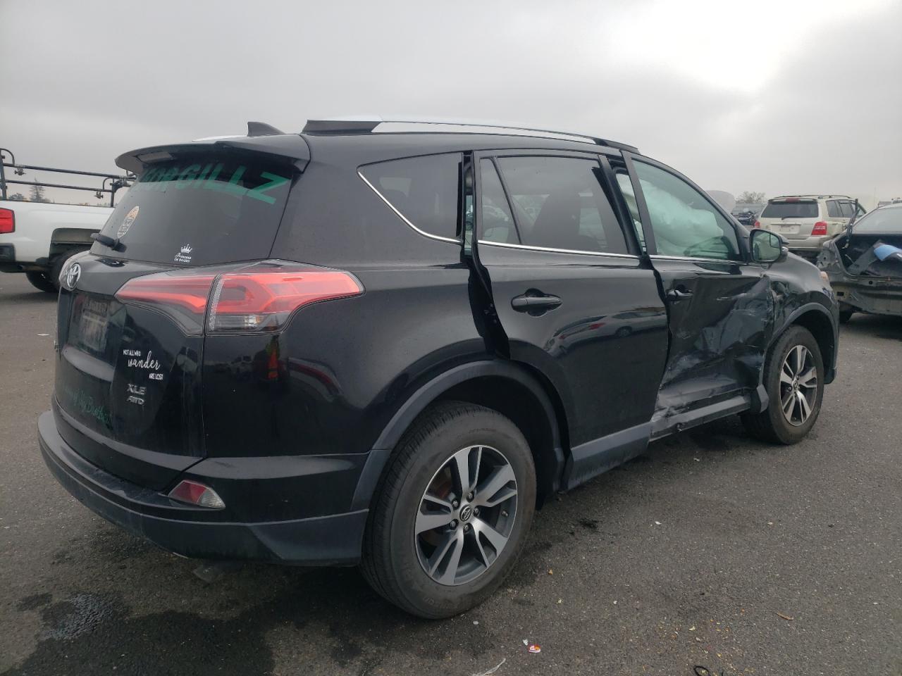 2016 TOYOTA RAV4 XLE - Фото 3