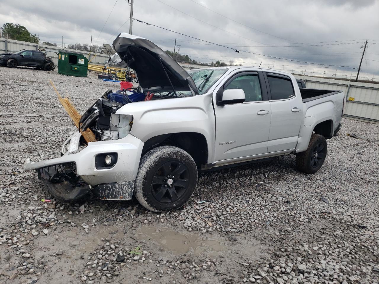 2017 GMC CANYON SLE car image